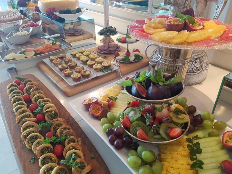The Clarendon - Bantry Bay Hotel